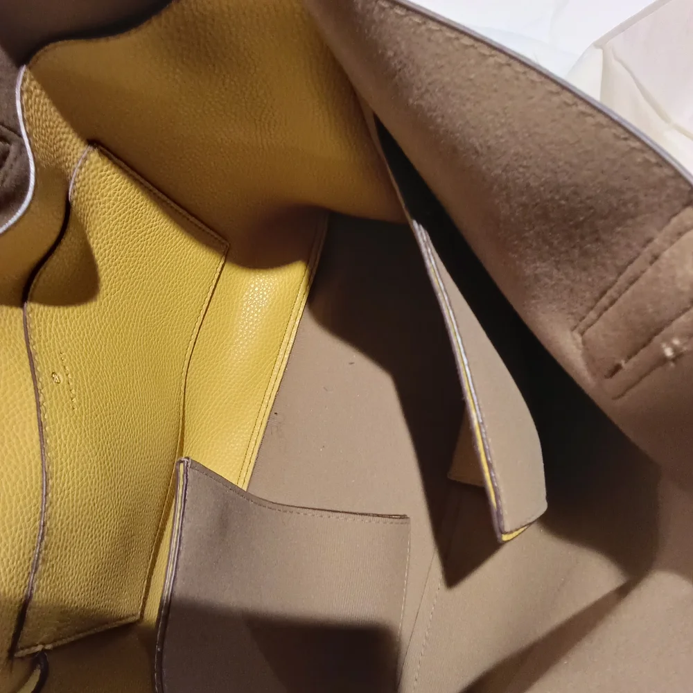 Stylish Yellow Tote Bag - Picture 4 of 5